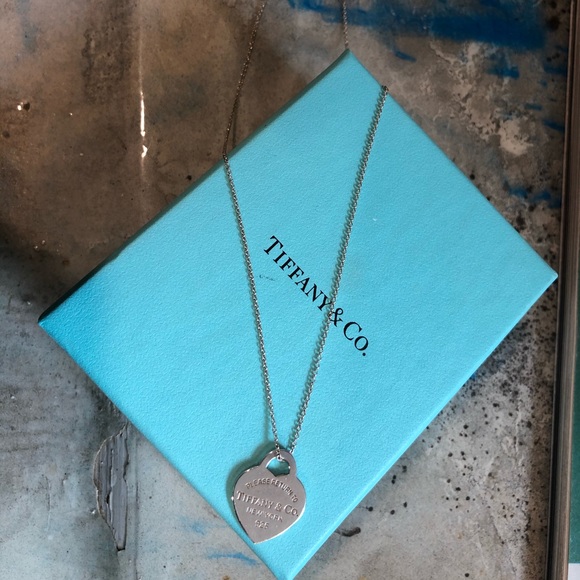 Auth Please Return to Tiffany & Co. Heart Necklace - Picture 4 of 10